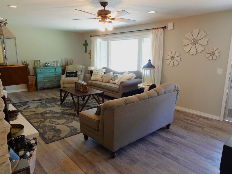 1003 S Ginkgo Ln, Andover, KS 67002