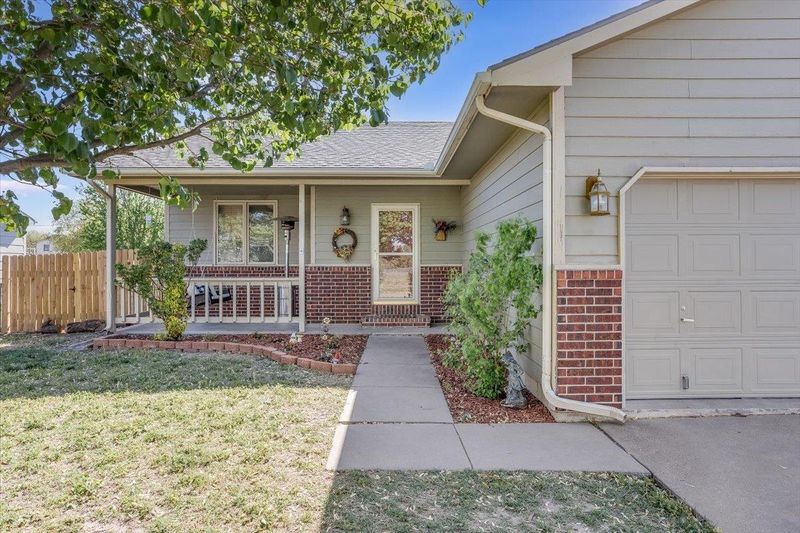 1130 N Burrows St, Belle Plaine, KS 67013