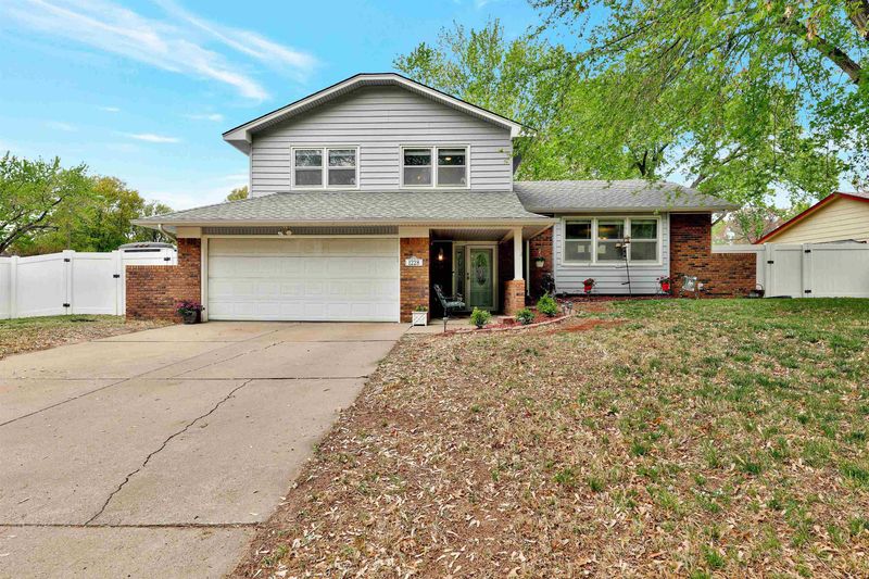 1228 N Armstrong Ct, Derby, KS 67037
