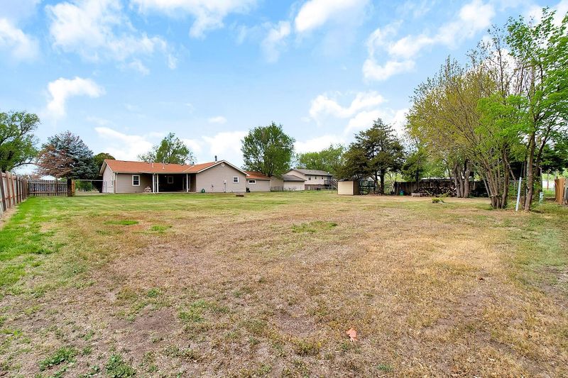 228 S Cedar St, Goddard, KS 67052
