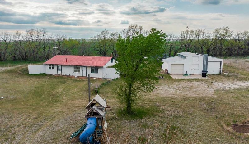38323 W 55th St S, Cheney, KS 67025