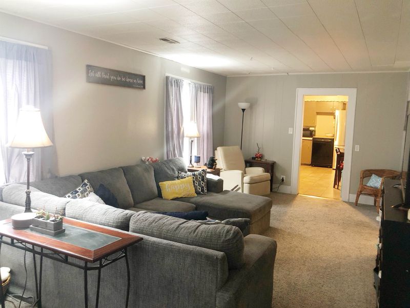 307 E 9th St, Wellington, KS 67152