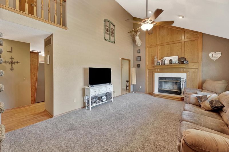 5018 E Willow Point Rd, Bel Aire, KS 67220
