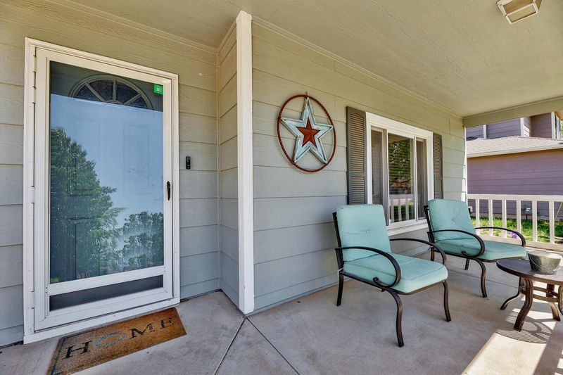 5018 E Willow Point Rd, Bel Aire, KS 67220
