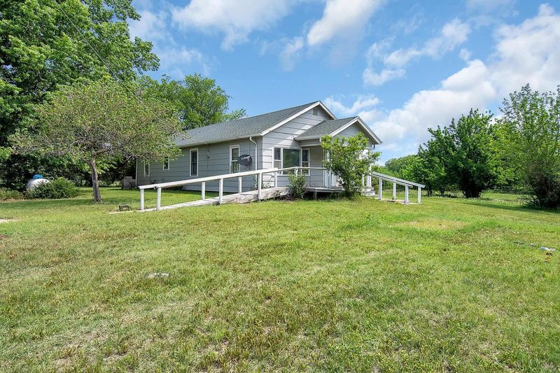2040 E 93rd St N, Valley Center, KS 67147