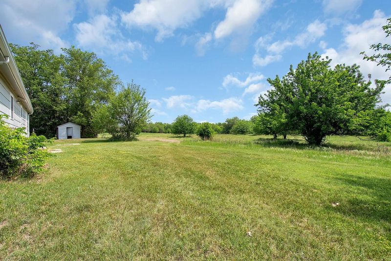 2040 E 93rd St N, Valley Center, KS 67147