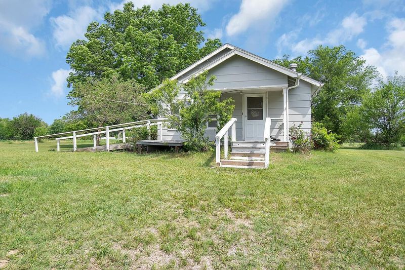 2040 E 93rd St N, Valley Center, KS 67147