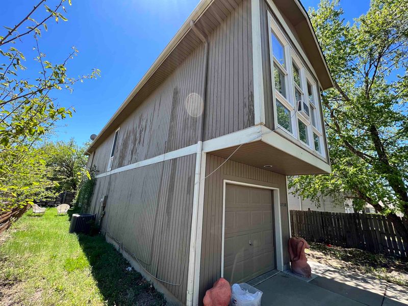 2738 E Conquest St, Wichita, KS 67219