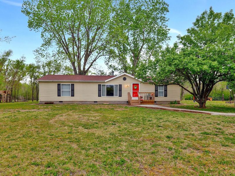 10947 SW Dennett Rd, Augusta, KS 67010