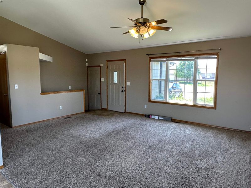 782 E Forest Ct, Haysville, KS 67060