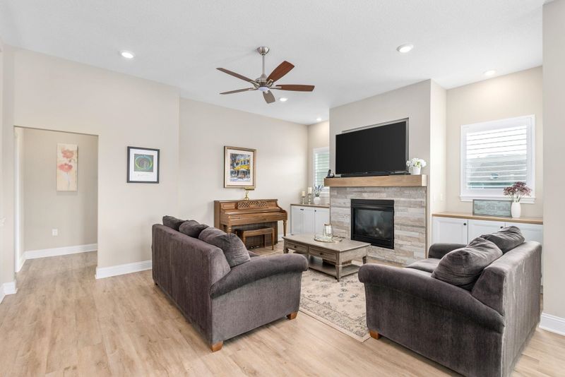 3110 N Chambers Cir, Wichita, KS 67205