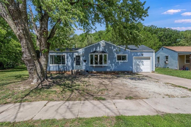 2914 E Range Rd, Wichita, KS 67216