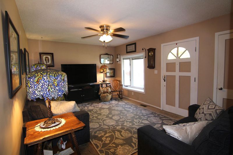 2560 S Sennett, Wichita, KS 67211