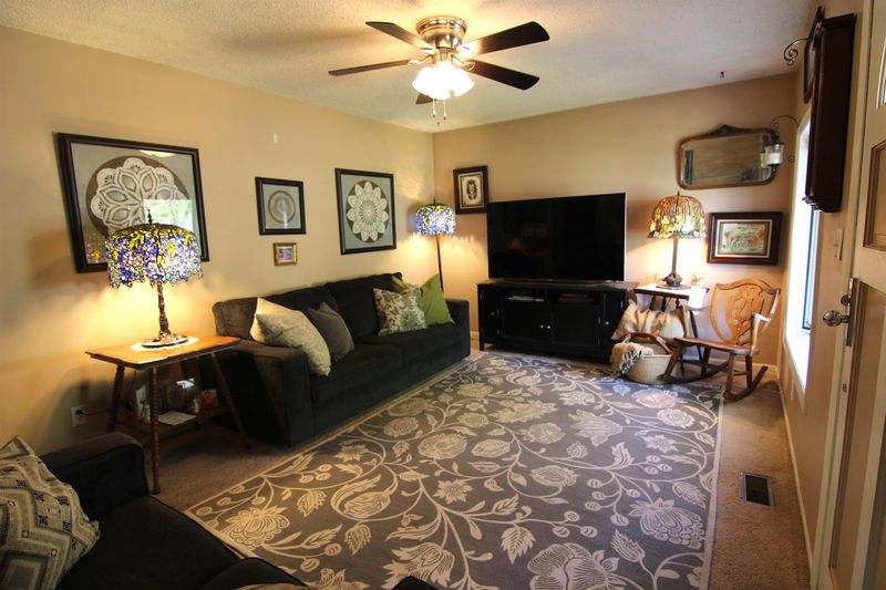2560 S Sennett, Wichita, KS 67211