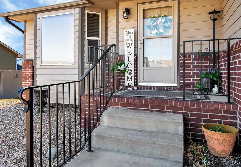 2405 E Spring Hill Ct, Goddard, KS 67052