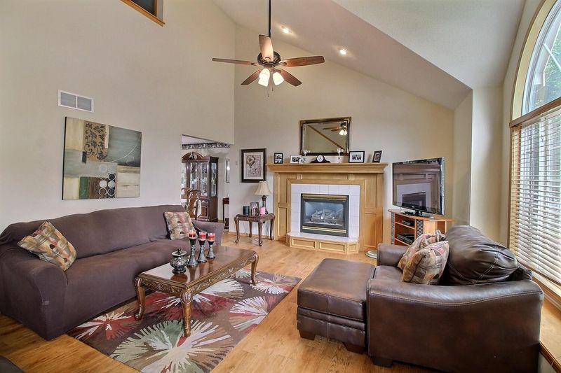 6116 E 41st Cir N, Bel Aire, KS 67220