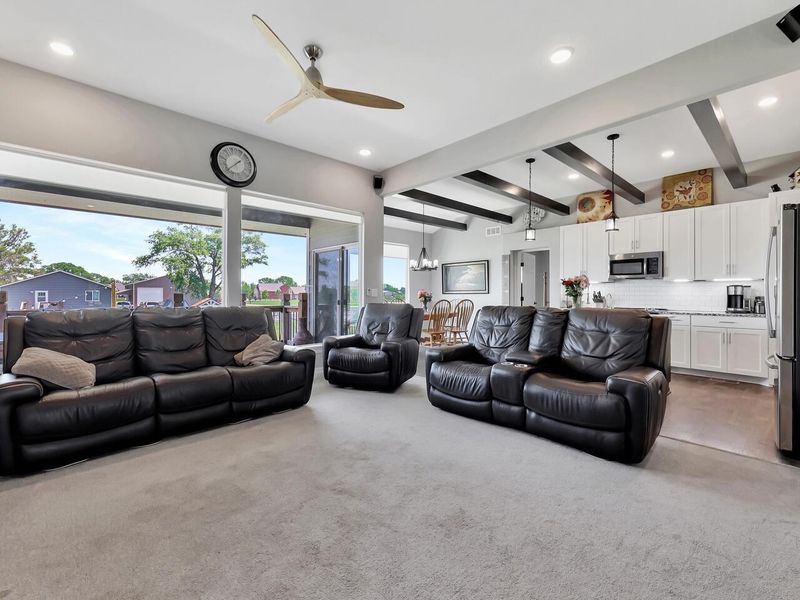 2144 N Trail End Dr, Goddard, KS 67052