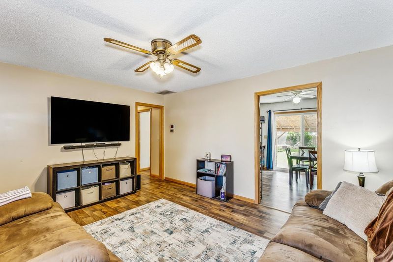 803 W Clark Ave, Augusta, KS 67010