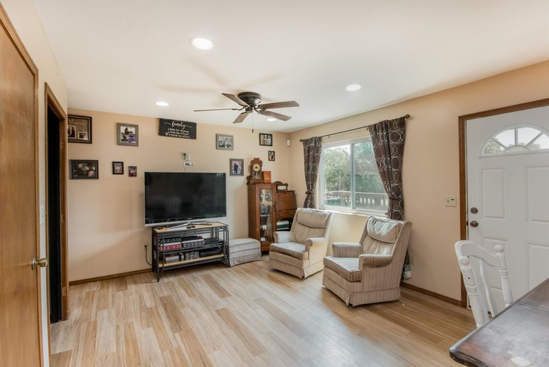 2129 E Ventnor St, Park City, KS 67219