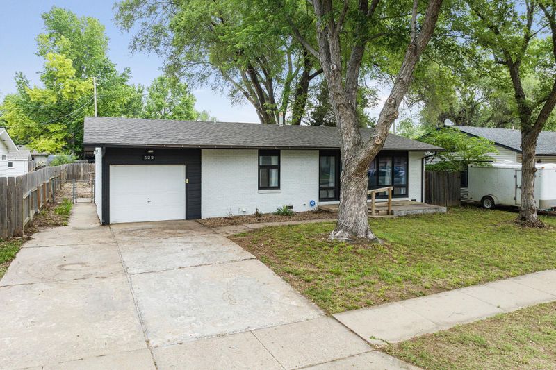 522 W 6th St, Haysville, KS 67060