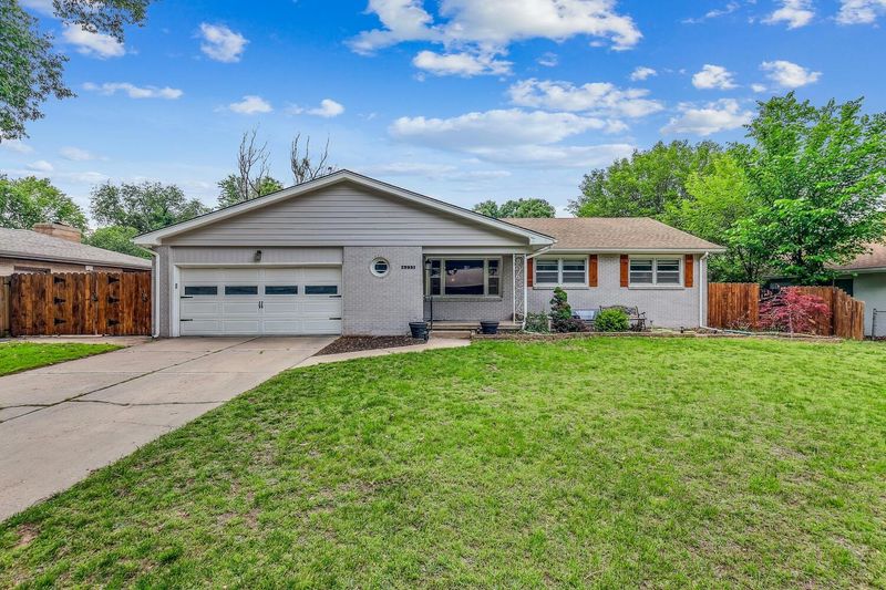 6233 E Marjorie Ln, Wichita, KS 67208