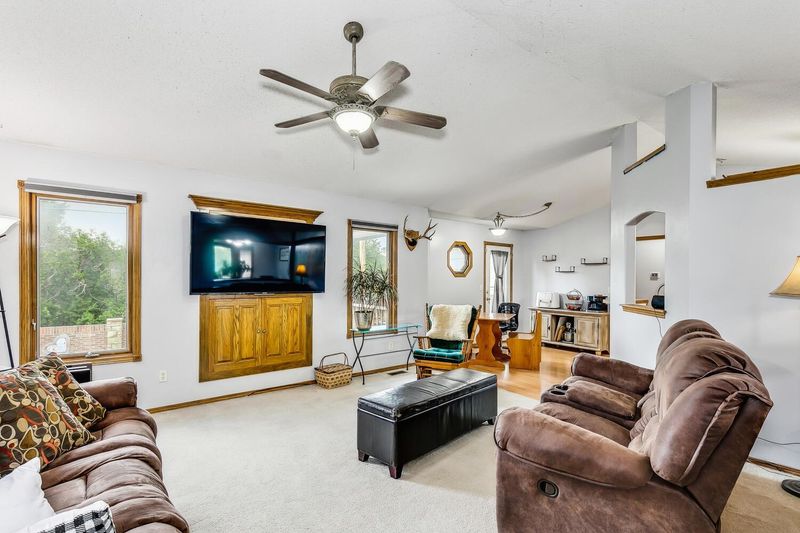 12218 E Lockmoor St, Wichita, KS 67207