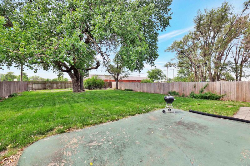 2403 W 33rd, Wichita, KS 67217