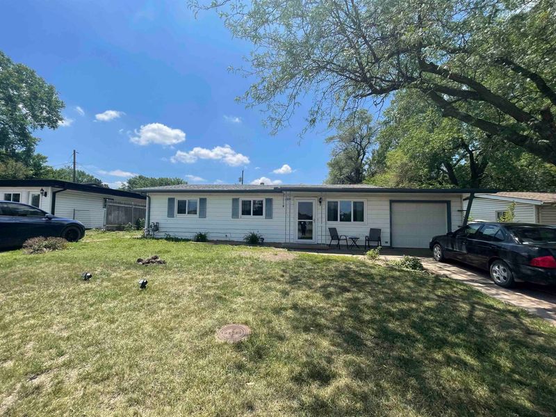 1509 E 61st St N, Park City, KS 67219