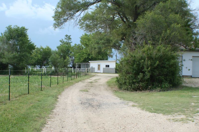 3354 SW 90th St, Augusta, KS 67010