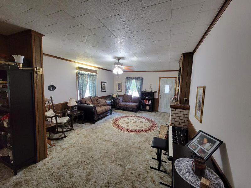 720 E 9th Ave, Winfield, KS 67156
