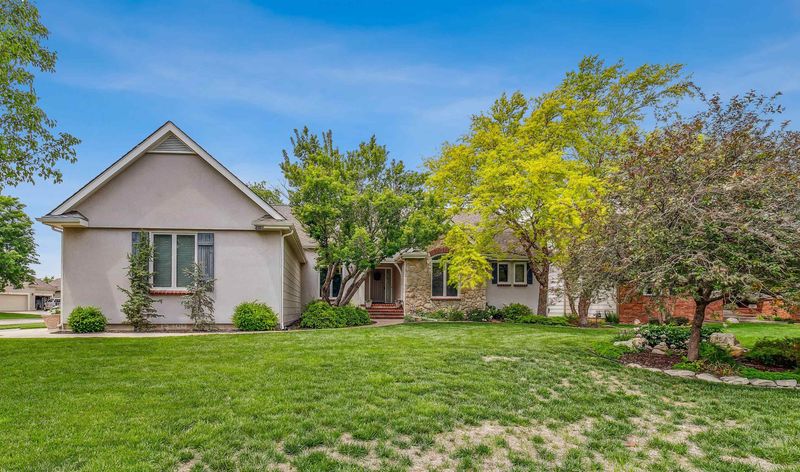 12100 E Killenwood Ct, Wichita, KS 67206