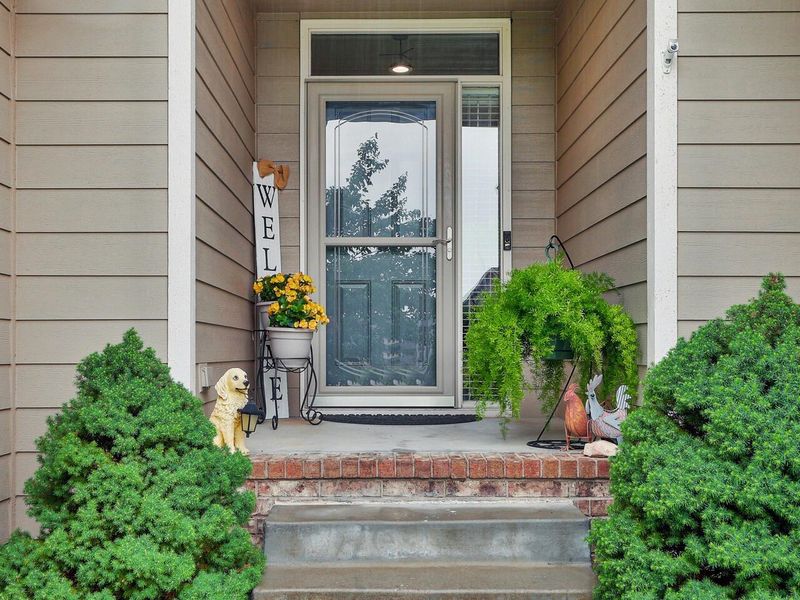 2230 E Tall Tree Cir, Derby, KS 67037