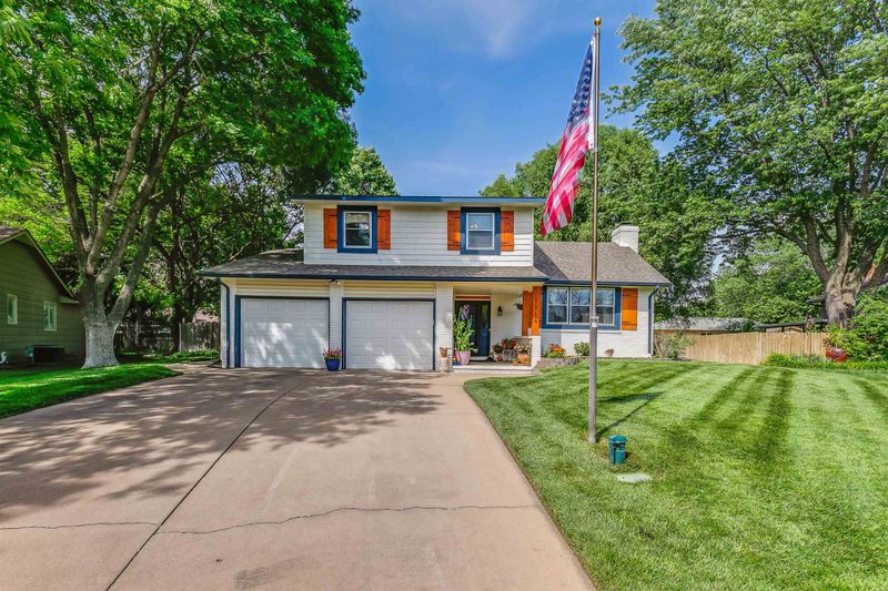 1716 N Overlook Dr, Derby, KS 67037