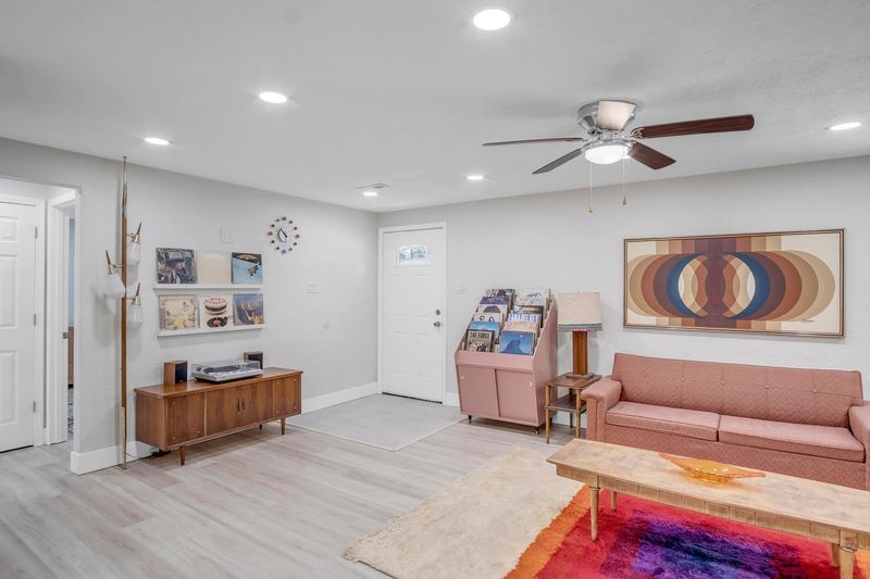 522 Sunnyside Ct, Newton, KS 67114