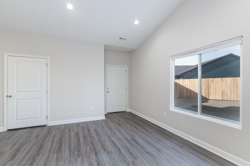 12058 W Shadow Lakes, Wichita, KS 67205