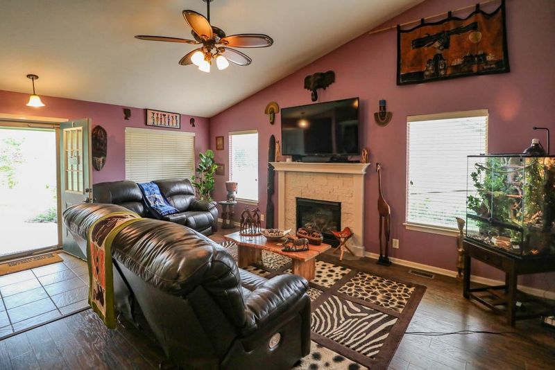 214 W Harmony Cir, Rose Hill, KS 67133