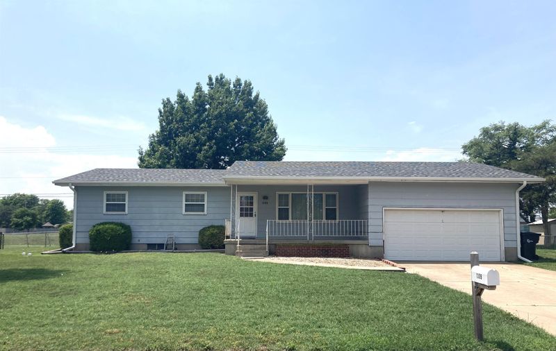 1309 Grandview Ave, Newton, KS 67114