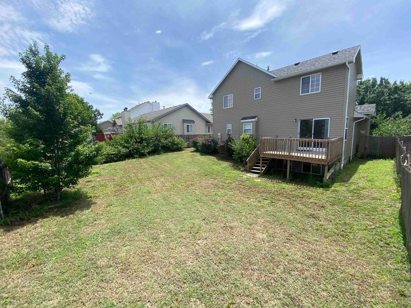 9306 E Marion St, Wichita, KS 67210