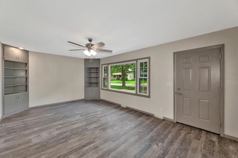809 N Kessler St, Wichita, KS 67203