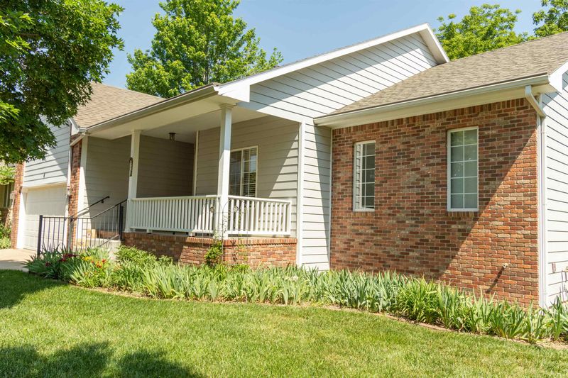 4 S Kansas Ct, Newton, KS 67114