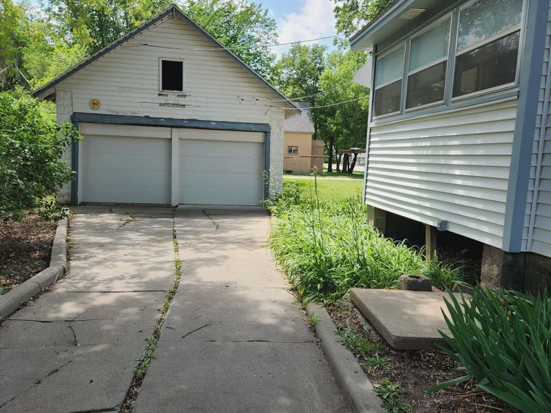 525 N High, Newton, KS 67114