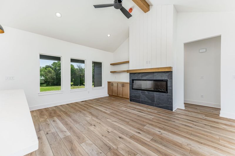 129 E Burlington Dr, Mulvane, KS 67110