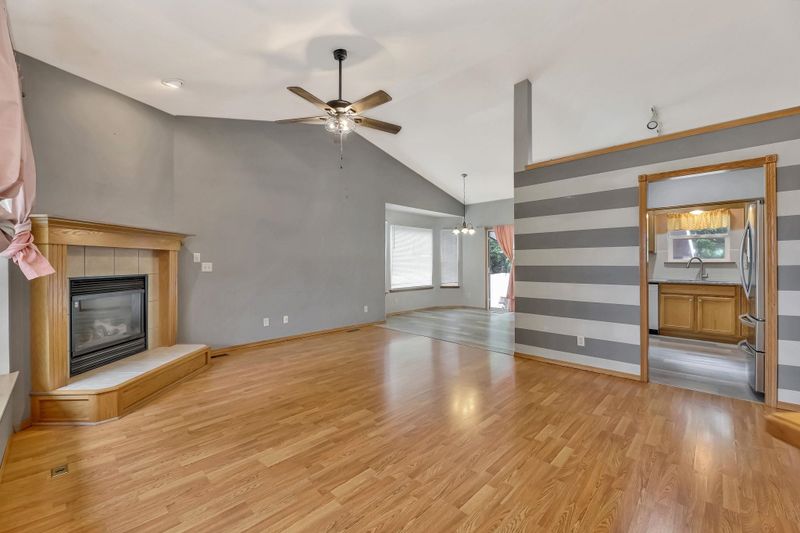 827 S Goebel Cir, Wichita, KS 67207