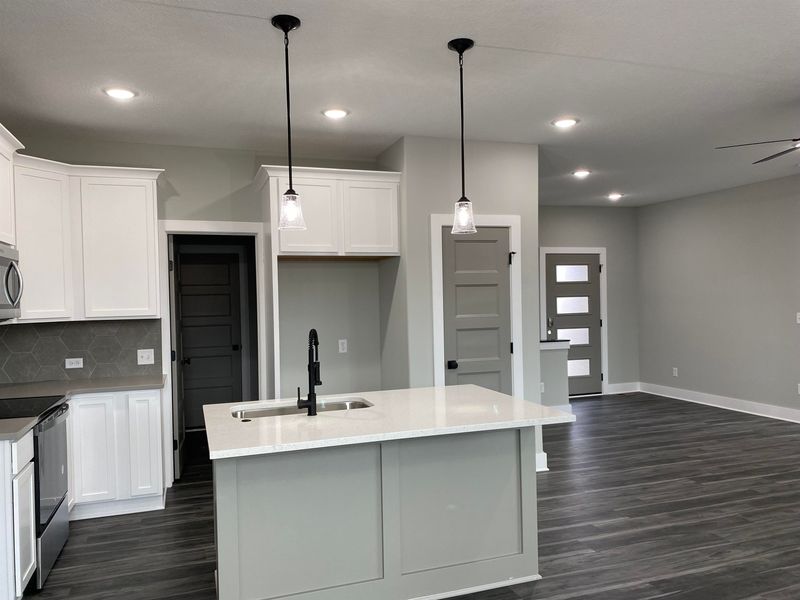 8601 E Chris, Bel Aire, KS 67226
