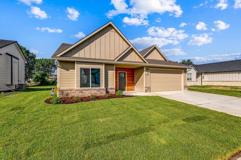 439 S Sweetwater Rd, Maize, KS 67101