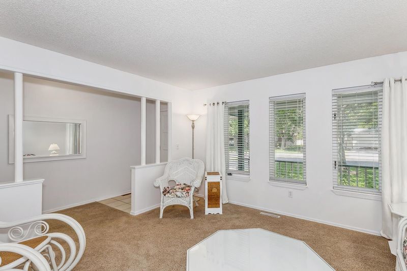723 S Surrey Ln, Maize, KS 67101