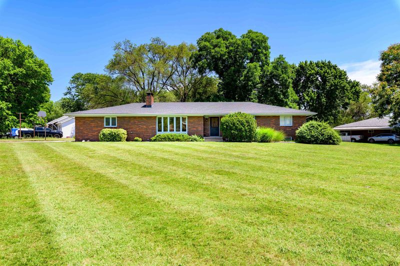 250 N 1st St, Clearwater, KS 67026