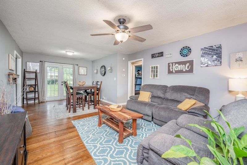 514 E 8th Ave, Belle Plaine, KS 67013