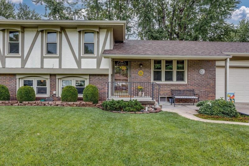 1604 N Baltimore Ave, Derby, KS 67037