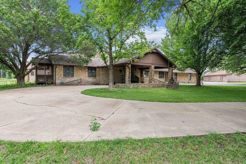 1600 E Patriot Ave, Derby, KS 67037